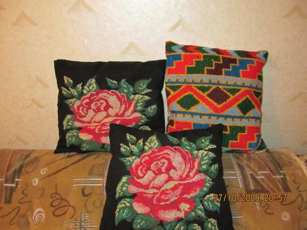 подушки - работа моей тётушки