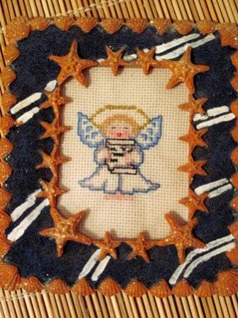 Маааленький ангелочек))