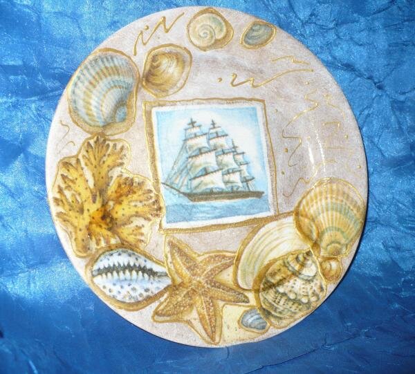 Та же тарелочка, но с другого ракурса. И смотрится по другому