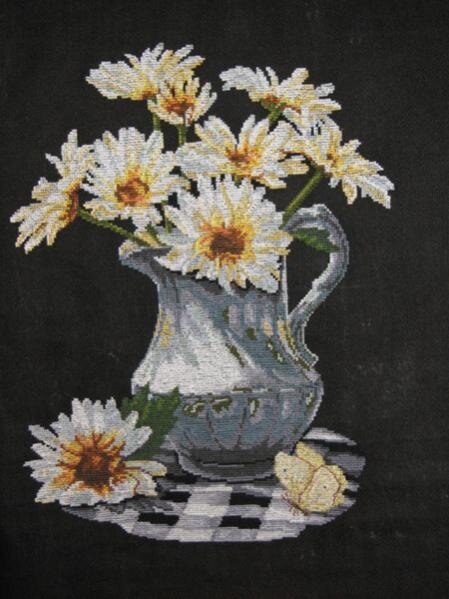 белые герберы