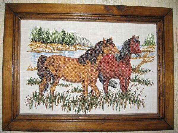 кони на лугу