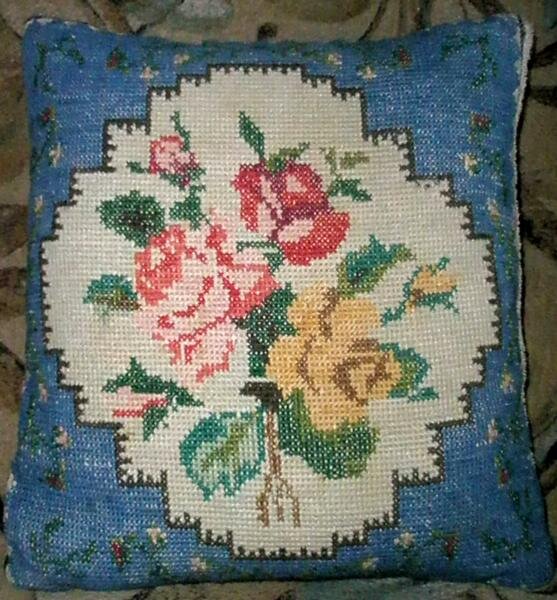этой подушке очень много лет,не знаю кто и вышивал, думаю, что бабушка