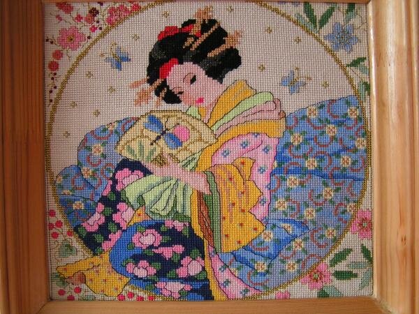 "Японская красавица" по схеме из журнала "Вышитые картины". Принимала участие в журнальном конкурсе. Вышивалась для друга, любителя востока (точнее аниме и Японии), вышивалась долг