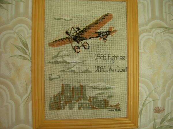 Первый самолёт. Мой муж состоял в клубе лётчиков. Эту картинку для него вышила ко дню космонавтики 12 апреля.