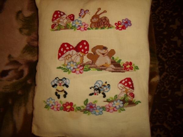 Вышила своей любимой доченьке.