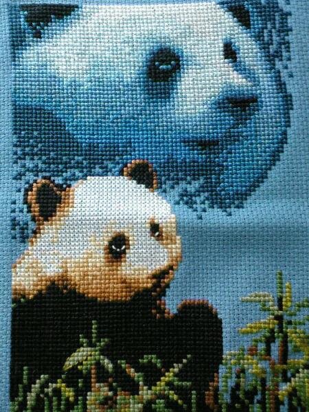 Панда
Первая вышитая картинка.