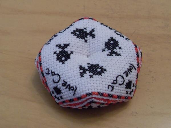 Бискорню "Кошачья любовь" задняя часть