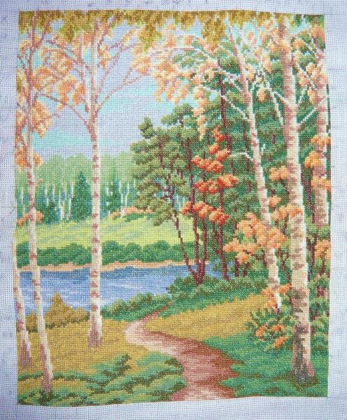 Заразила вышивкой сноху..Недавно была у них в гостях.Полюбуйтесь,какую красоту она вышила.(купила в магазине схему,ниточки подбирала сама)