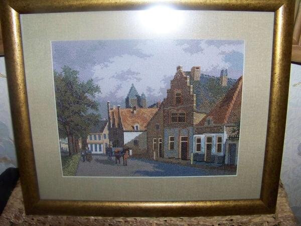 РТО Старый город синяя улица. прошу прощения, что блики и все криво-косо. просто снимаю в военных условиях, дома ремонт)