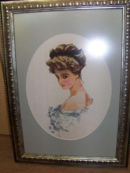 Голубая девушка. разработка личная одной из мастериц сайта Мамаши. я ее просто нашла в инете. на самом деле, должна быть намного красивее - там такое нежное личико, столько блендов. но у меня просто ч