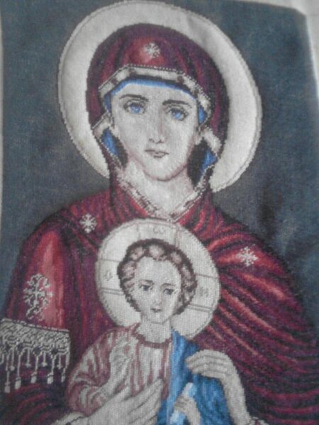 Девата с младенеца