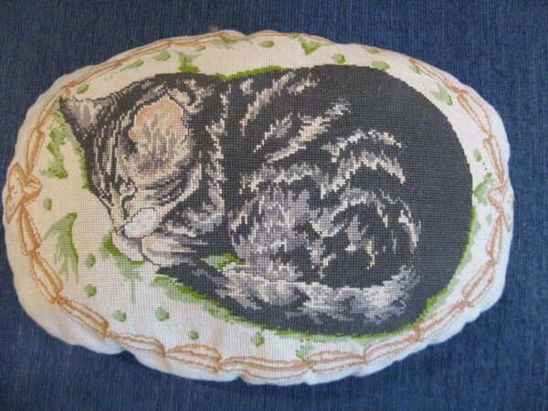 ПОДУШКА КОТ