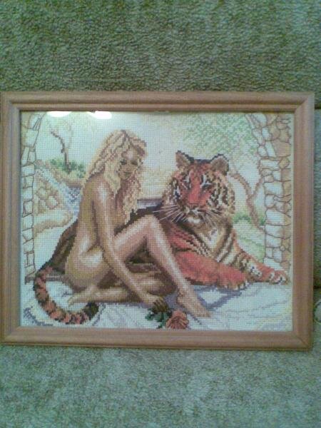 Девушка с тигром