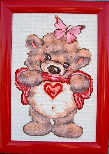 Мишутка с бабочкой на голове