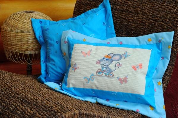 Подушки "Мышка на велосипеде"