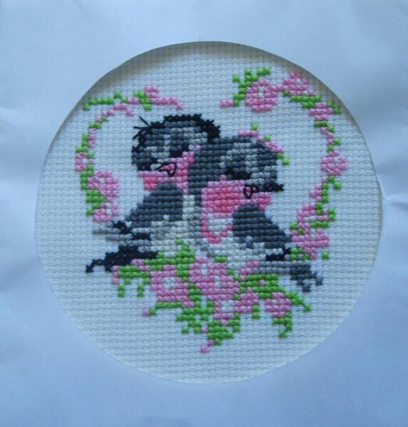 голубки Очень давняя вышивка по фотографии набора.