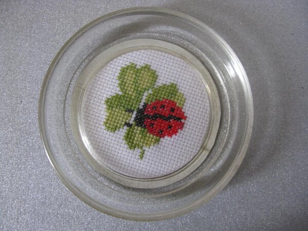 Эта коровка вышита на совместный проект. "Талисман удачи"
