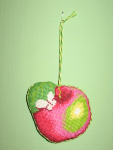 Яблочко, внешняя сторона. Работа на конкурс "Летний круиз"