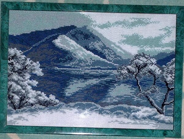 Зима. Рисунок на канве.