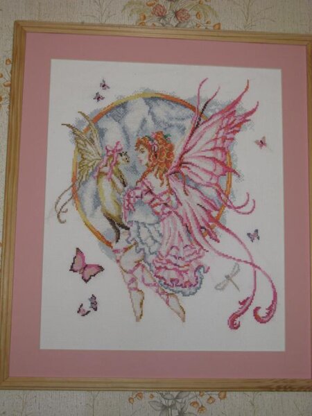 Первая работа сестры. Журнал "Вышиваю крестиком". Сестре на момен вышивания было 13 лет.