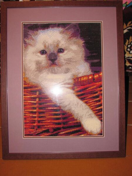 Моя вторая работа.
Подарок маме. Наконец-то оформила, но еще не решила куда повесить ;))