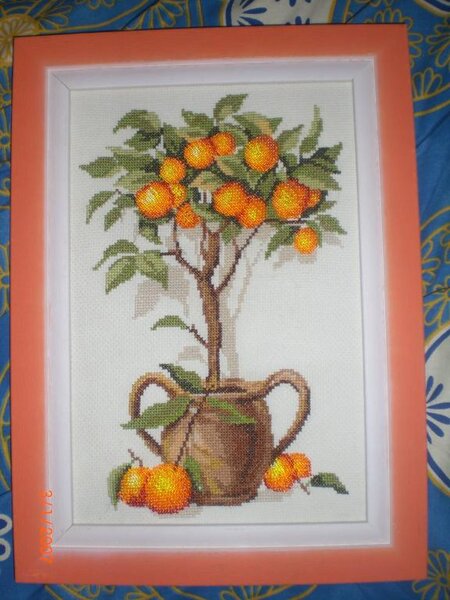 Поменяла бисер на весь прозрачный, так как первый вариант не понравился