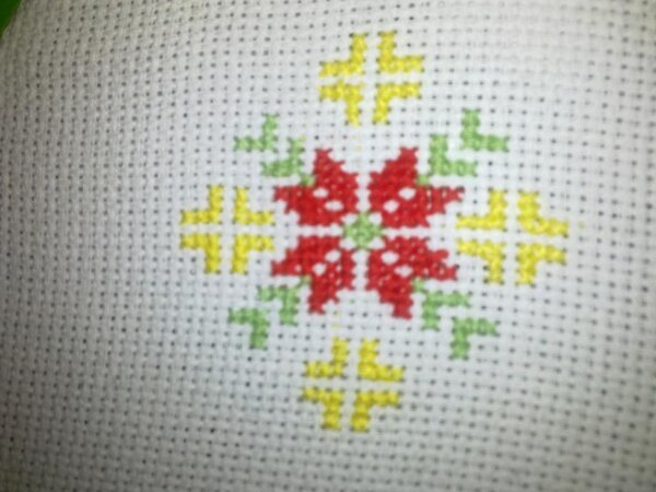 Первая вышивка младшей дочурки Ксении 6 лет