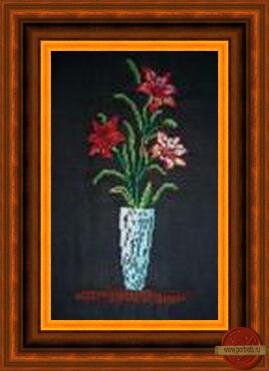 ЦВЕТЫ НА ЧЕРНОЙ КАНВЕ