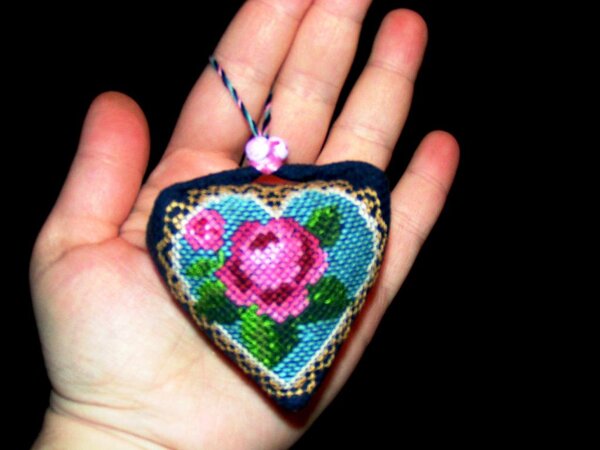 Кривулька Пендибуль "Роза" (январь). Первая сторона.
Участвует в Совместном процессе "12 месяцев".