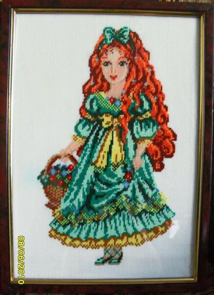 Куколка в зелёном платье