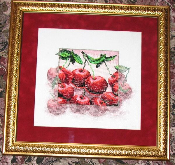 "Чарiвна Мить". Вишни. Бисер и мулине.