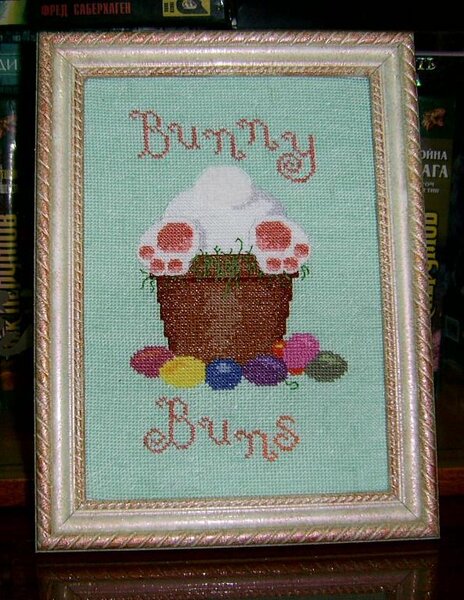 Шкодливый пасхальный зайчик.