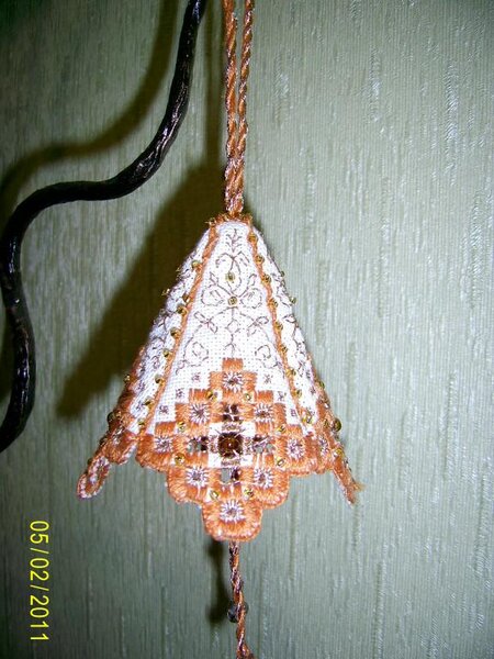 Колокольчик от Victoria Sampler