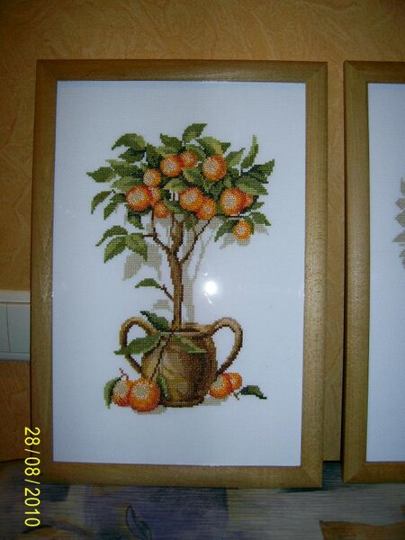 Апельсиновое дерево.
Смешанная вышивка
