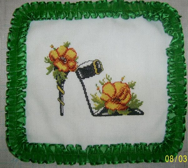 Салфеточка
( лежит на рукодельном столике)