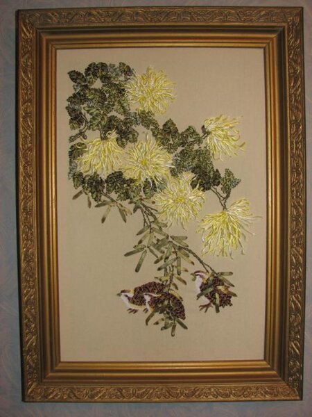 Хризантемы. Вышивка лентами.