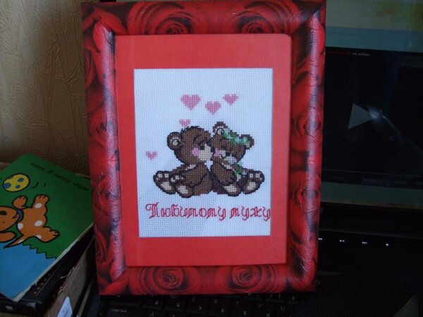 задекупажировала рамочку с мишками, вот что получилось)))