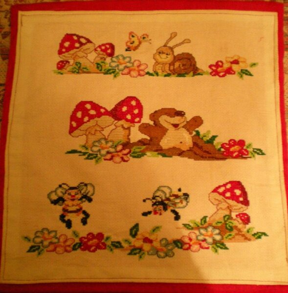 вышивала для крестницы