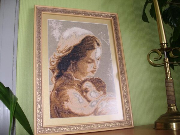 Мадонна с младенцем