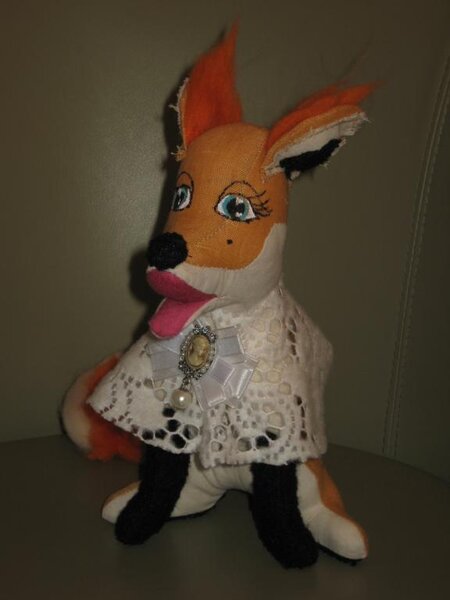 Гламурная лИса.. укатила в Питер в подарок