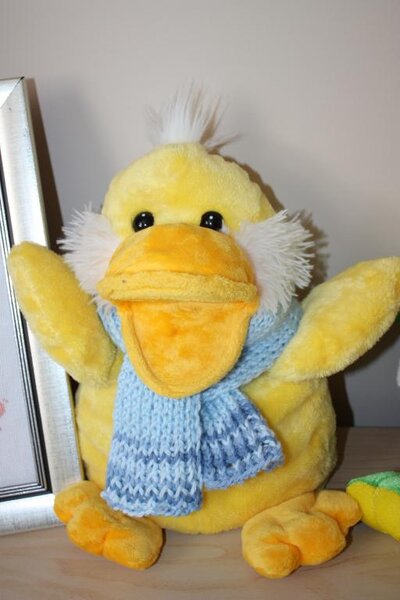 шарфик для любимый игрушки, идентичный как и у сыны.