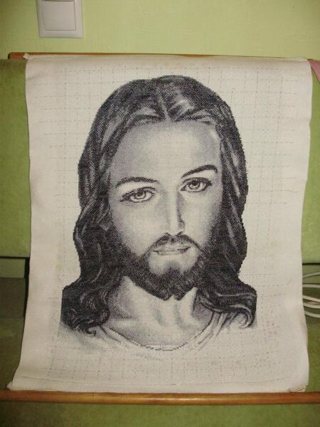 Закончила образ. Выполнен на канве с мерцающим эффектом. Еще даже не вытянула разметку.