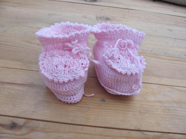 Башмачки (из  набора "башмачки и шапочка").  2011г.