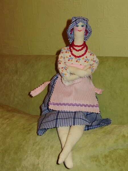 Текстильная куколка - кухонная хозяйка.