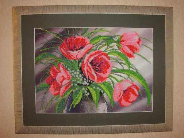 Тюльпаны от Нова Слабода вышиты в подарок