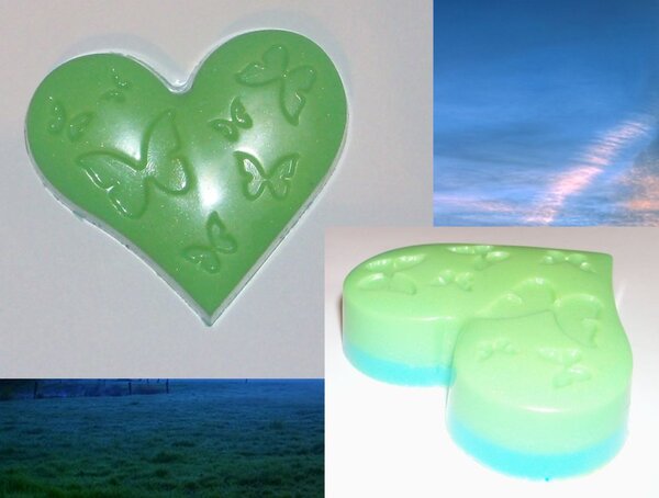 Мылко с эфирным маслом мяты. Специально для племянницы - ее любимых цветов.