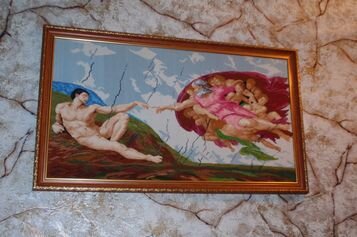 Сотворение Адама
дизайн Польский Журнал
художник Микеланджело  Буонарроти, рисовал 1508-1512, наз. Фрагмент фрески потолка. Сикстинская капелла