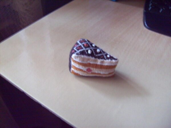 122 040 
игольница