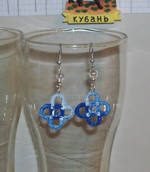 Серьги (хардангер)