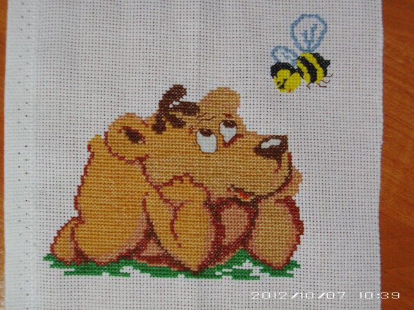 Мишка с пчелкой